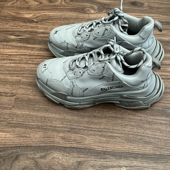 MEN GREY TRIPLE SOLE BALENCIAGA’S - Picture 3 of 7